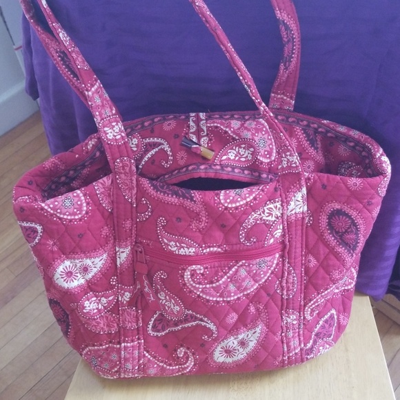 Vera Bradley Tote - Picture 2 of 8
